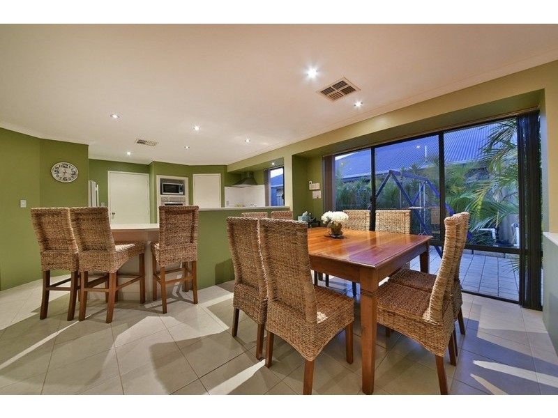 95 Da Vinci Drive, Tapping WA 6065