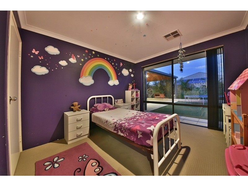 95 Da Vinci Drive, Tapping WA 6065