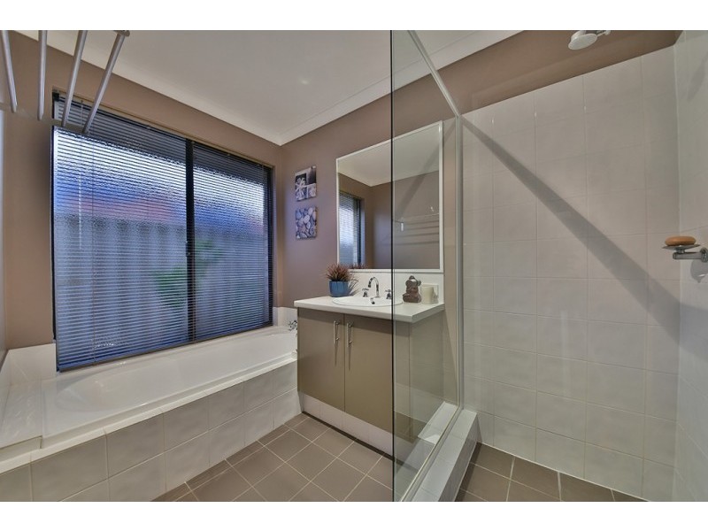 95 Da Vinci Drive, Tapping WA 6065