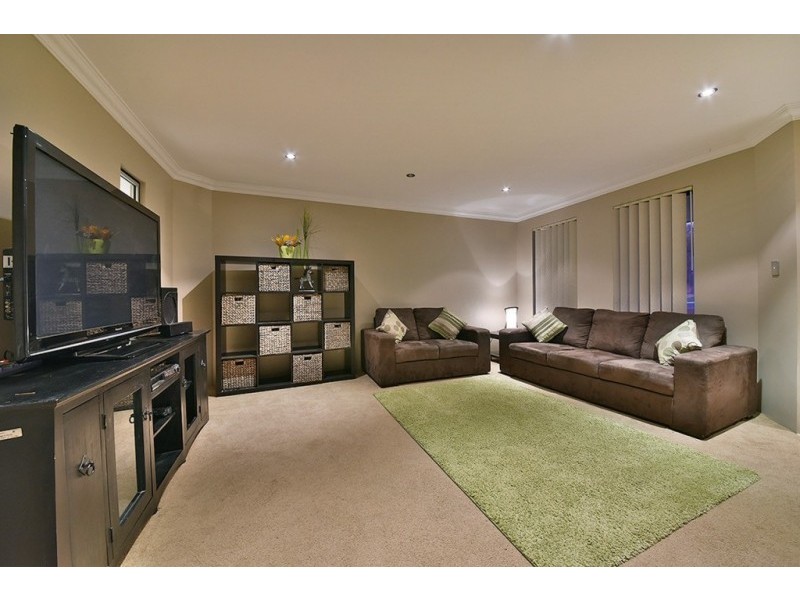 57 Yandella Promenade, Tapping WA 6065