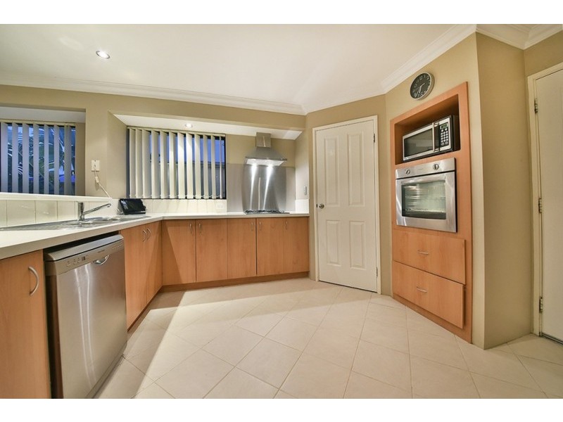 57 Yandella Promenade, Tapping WA 6065