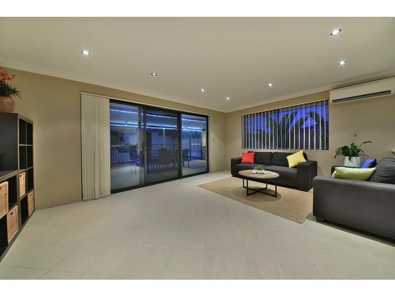 57 Yandella Promenade, Tapping WA 6065