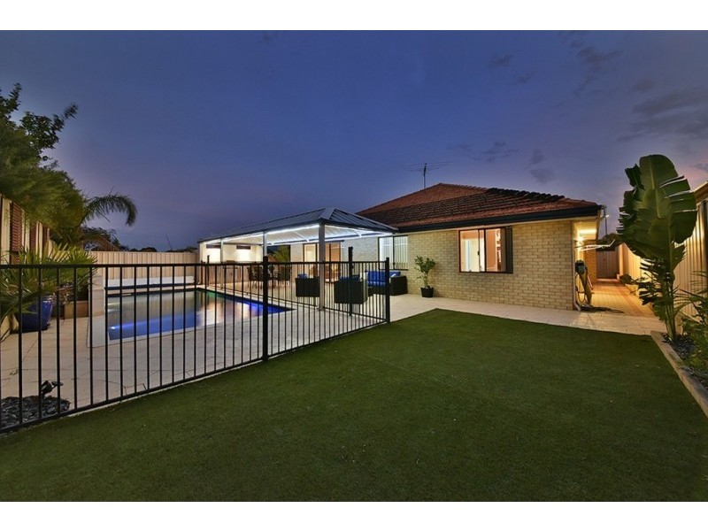 57 Yandella Promenade, Tapping WA 6065