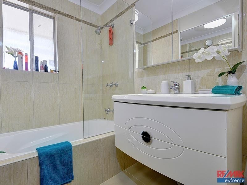 8 Waidup Street, Wanneroo WA 6065