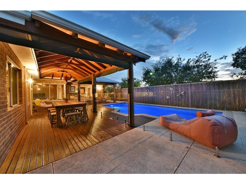 7 Champaigne Drive, Tapping WA 6065