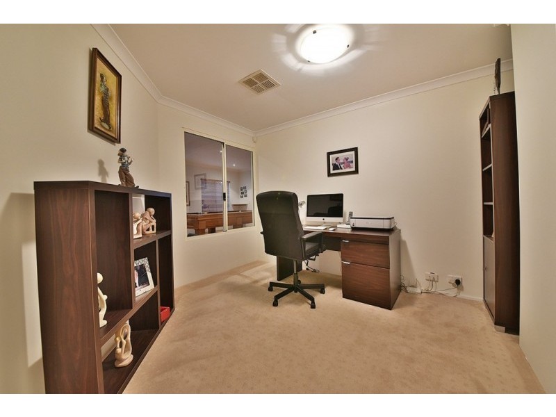 7 Champaigne Drive, Tapping WA 6065