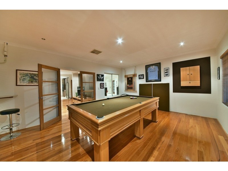 7 Champaigne Drive, Tapping WA 6065