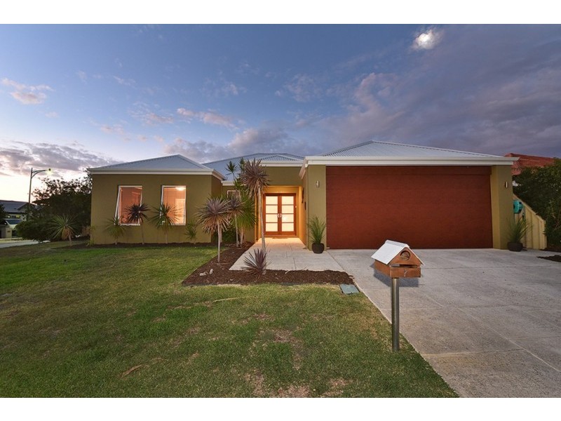7 Champaigne Drive, Tapping WA 6065