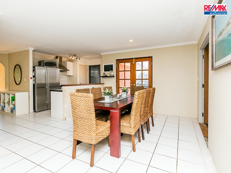 10 Christmas Avenue, Heathridge WA 6027