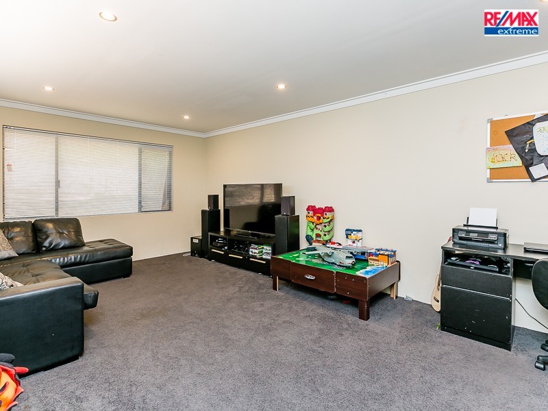 10 Christmas Avenue, Heathridge WA 6027