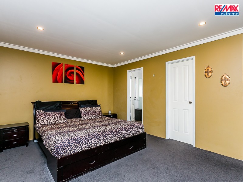 10 Christmas Avenue, Heathridge WA 6027