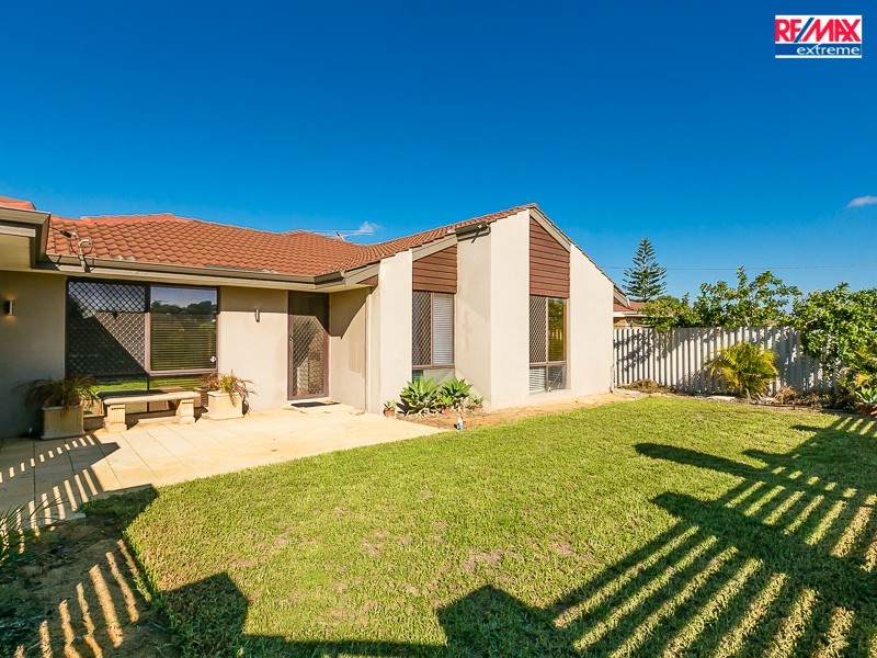 10 Christmas Avenue, Heathridge WA 6027