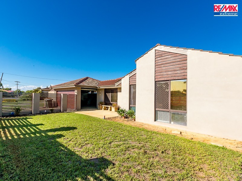 10 Christmas Avenue, Heathridge WA 6027