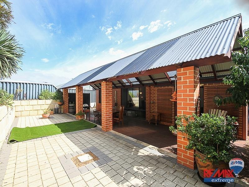 11 Walsall Turn, Hocking WA 6065