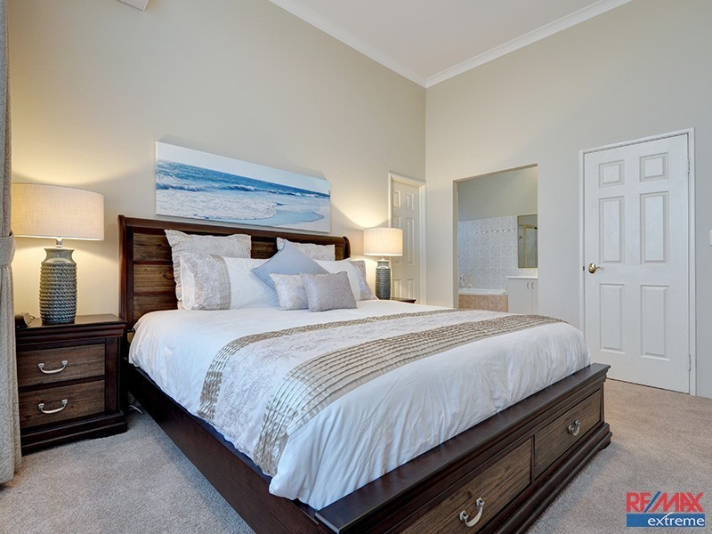 5 Chittering Vista, Pearsall WA 6065