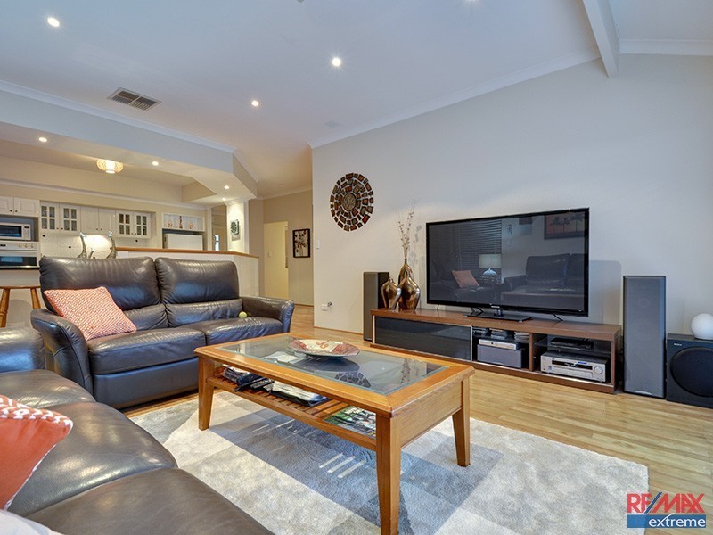 5 Chittering Vista, Pearsall WA 6065