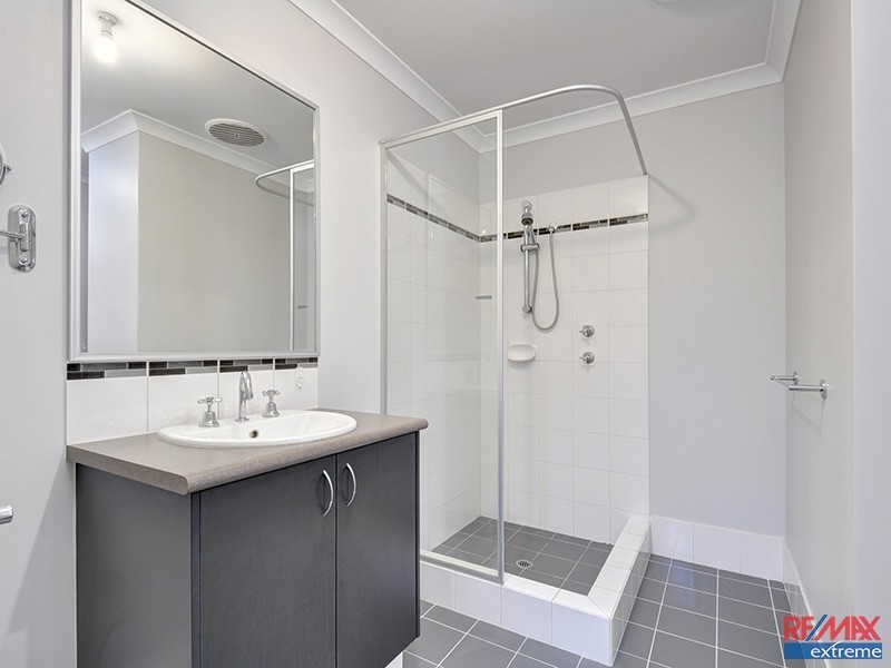 9 Saxicola Road, Banksia Grove WA 6031