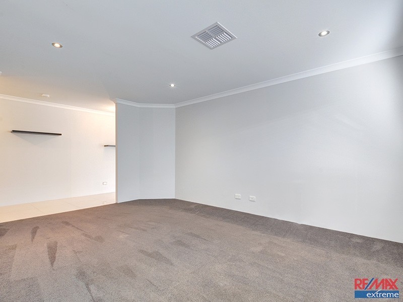 9 Saxicola Road, Banksia Grove WA 6031