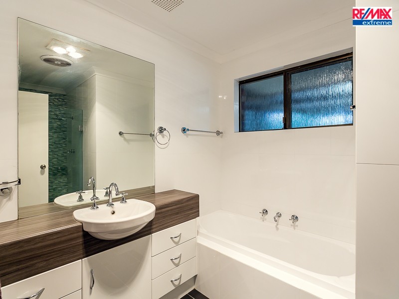 3 Peninsula Avenue, Heathridge WA 6027