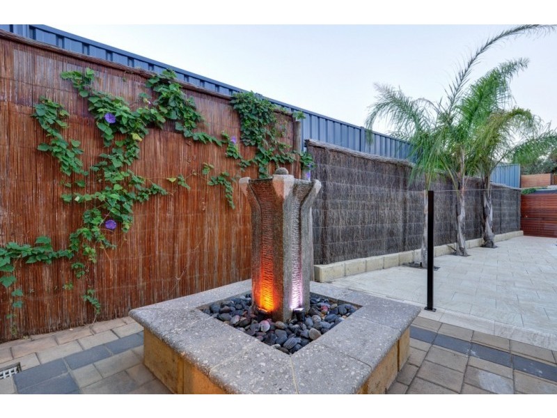 18 Stanford Road, Kallaroo WA 6025
