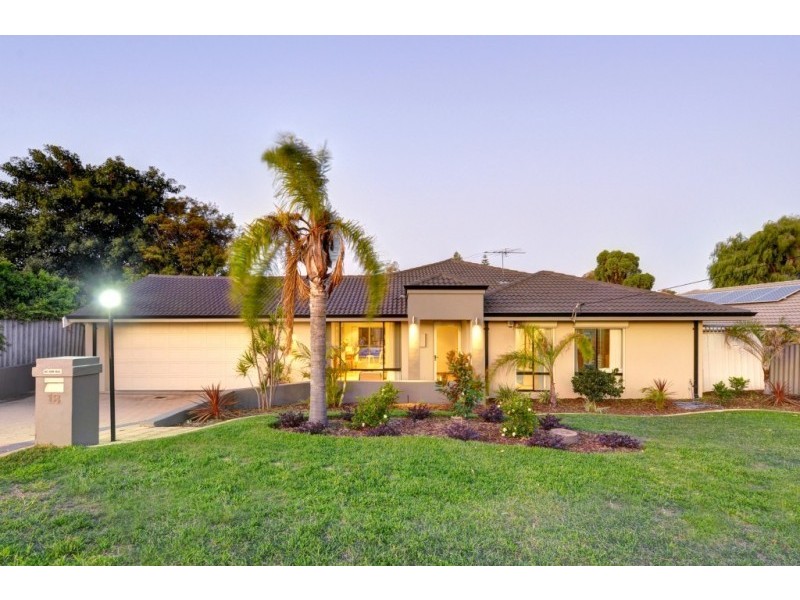 18 Stanford Road, Kallaroo WA 6025