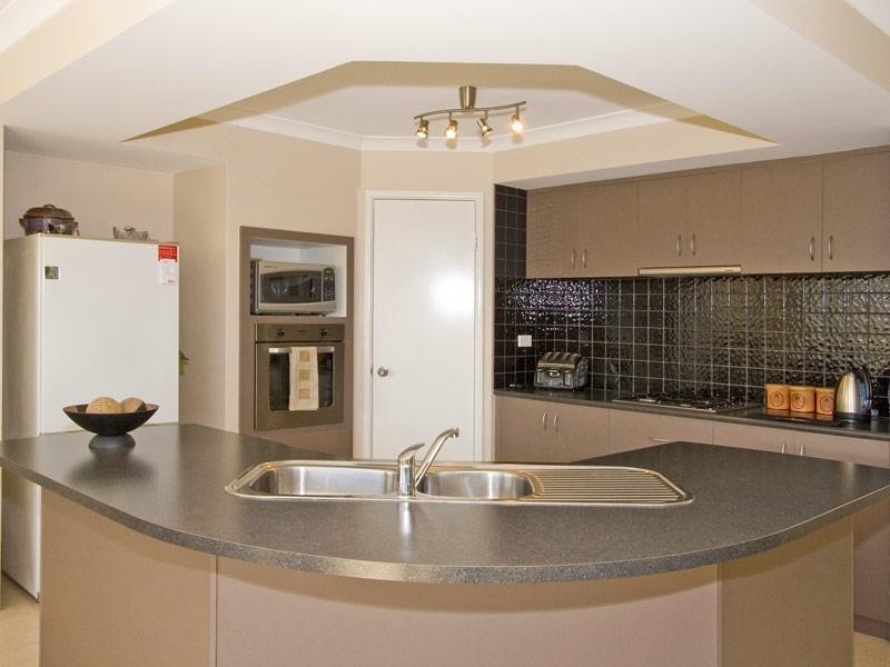 7 Prenton Street, Butler WA 6036