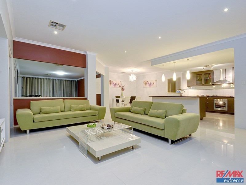 9 St Louis Avenue, Hocking WA 6065