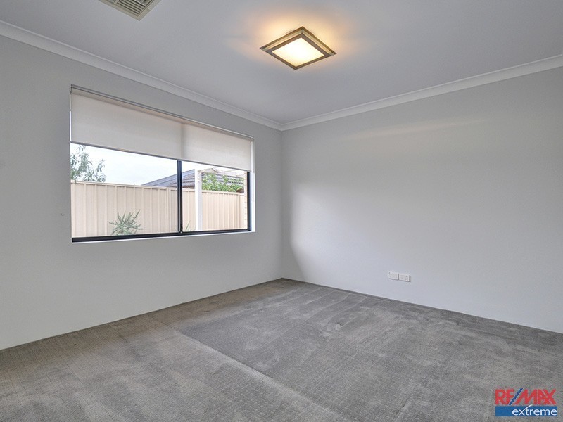 9 St Louis Avenue, Hocking WA 6065