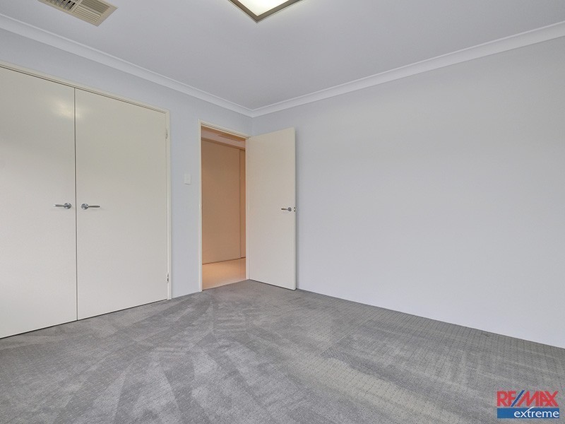 9 St Louis Avenue, Hocking WA 6065