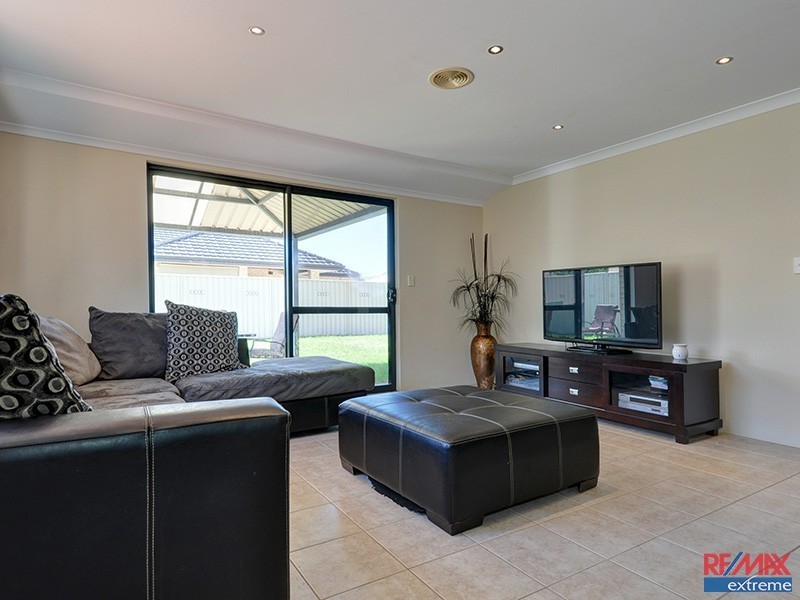 52 Tandara Fairway, Tapping WA 6065