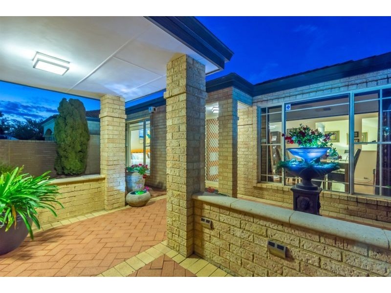 9 Castellon Entrance, Mindarie WA 6030