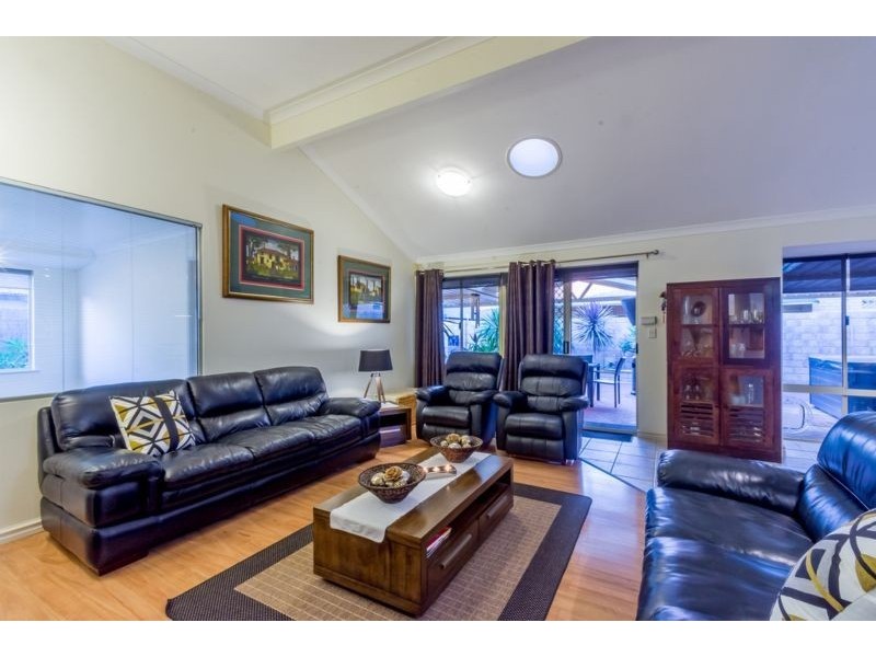 9 Castellon Entrance, Mindarie WA 6030