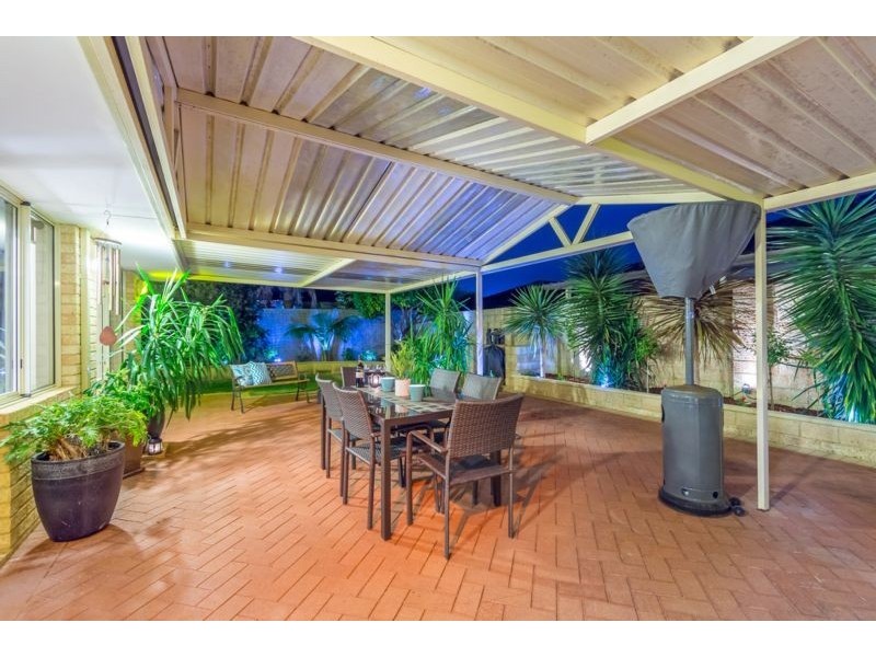 9 Castellon Entrance, Mindarie WA 6030