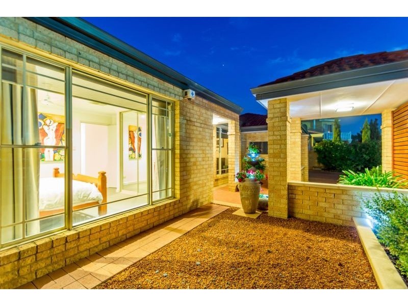 9 Castellon Entrance, Mindarie WA 6030