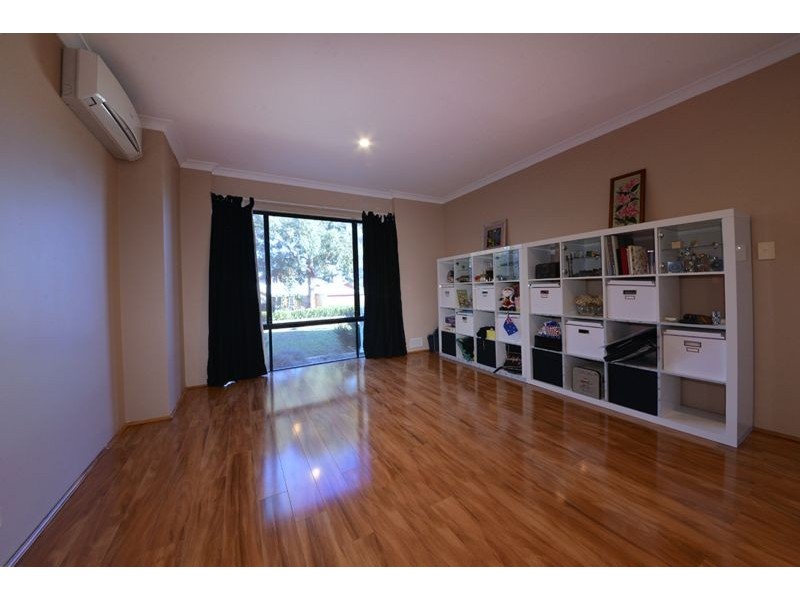 4 Ficarra Way, Sinagra WA 6065