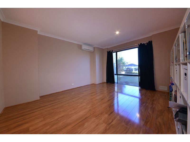 4 Ficarra Way, Sinagra WA 6065