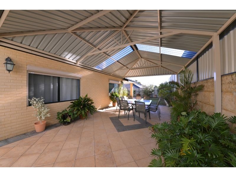 4 Ficarra Way, Sinagra WA 6065