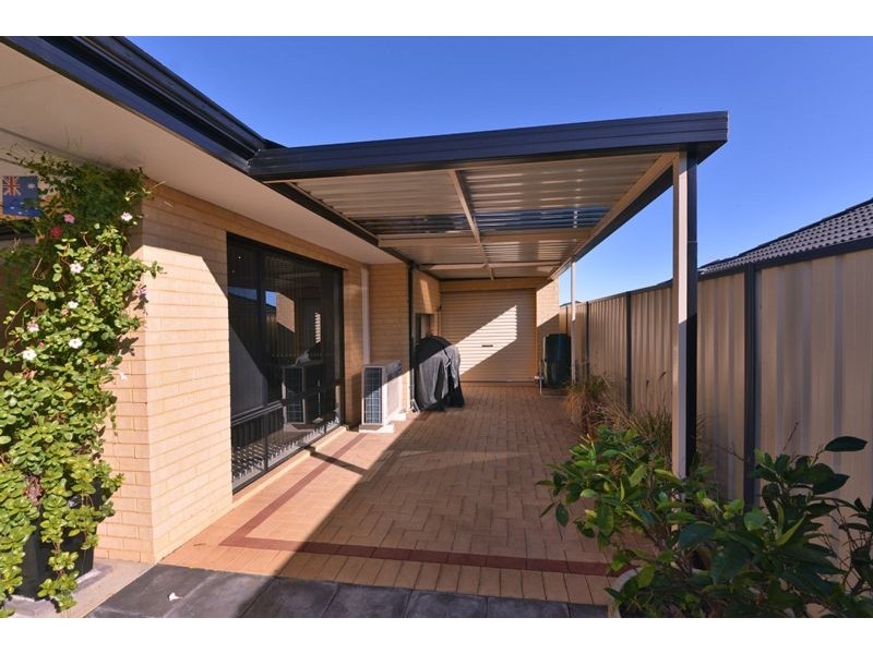 4 Ficarra Way, Sinagra WA 6065
