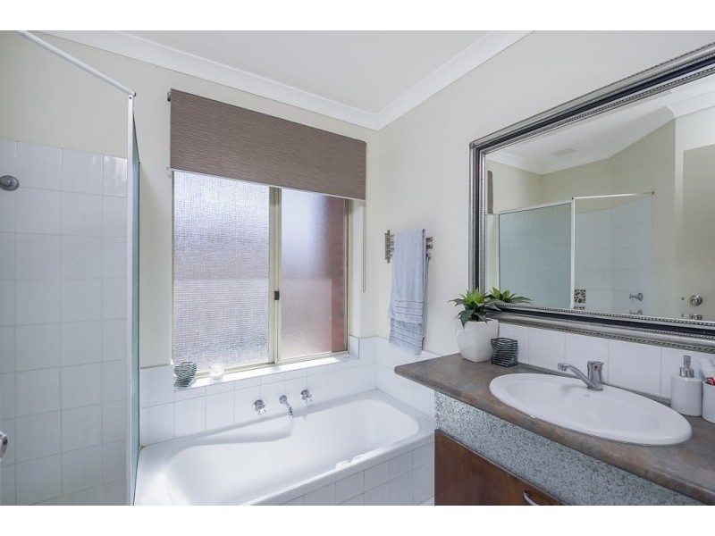 5 Abba Place, Merriwa WA 6030