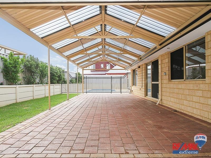 8 Danja Rise, Hocking WA 6065