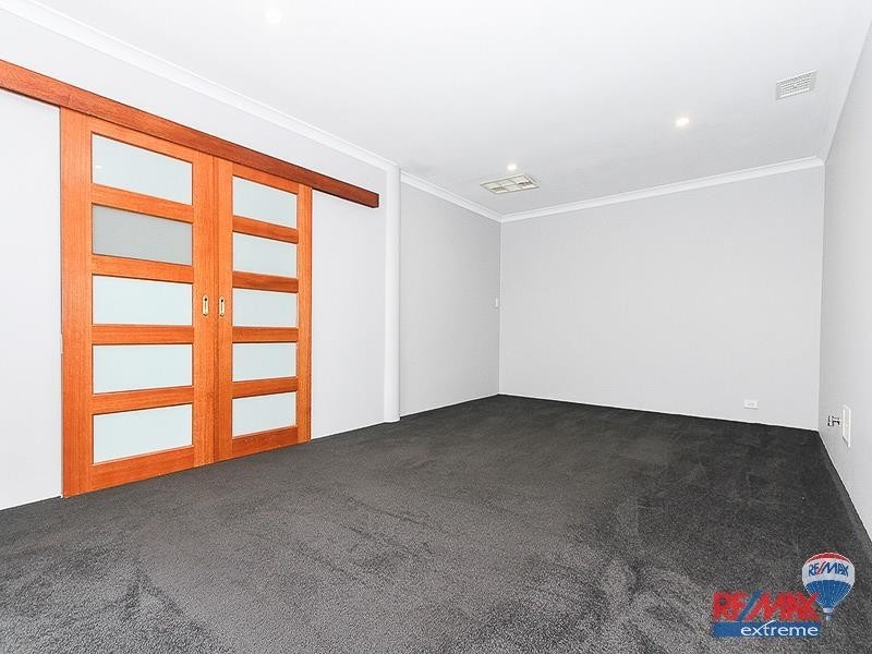 8 Danja Rise, Hocking WA 6065