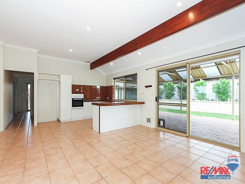 8 Danja Rise, Hocking WA 6065