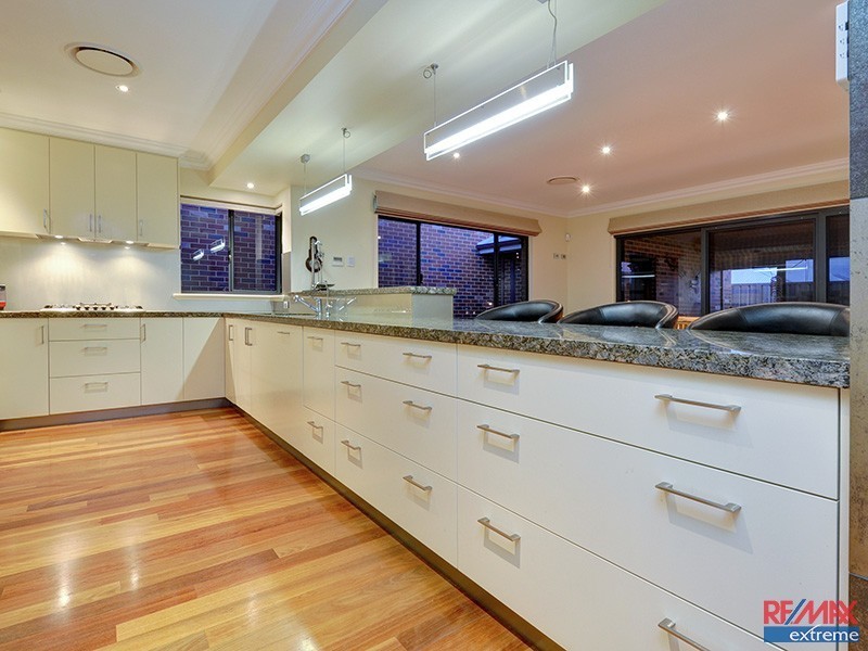 31 Matta Way, Pearsall WA 6065