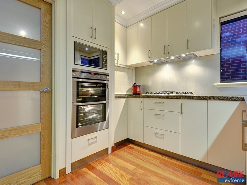 31 Matta Way, Pearsall WA 6065