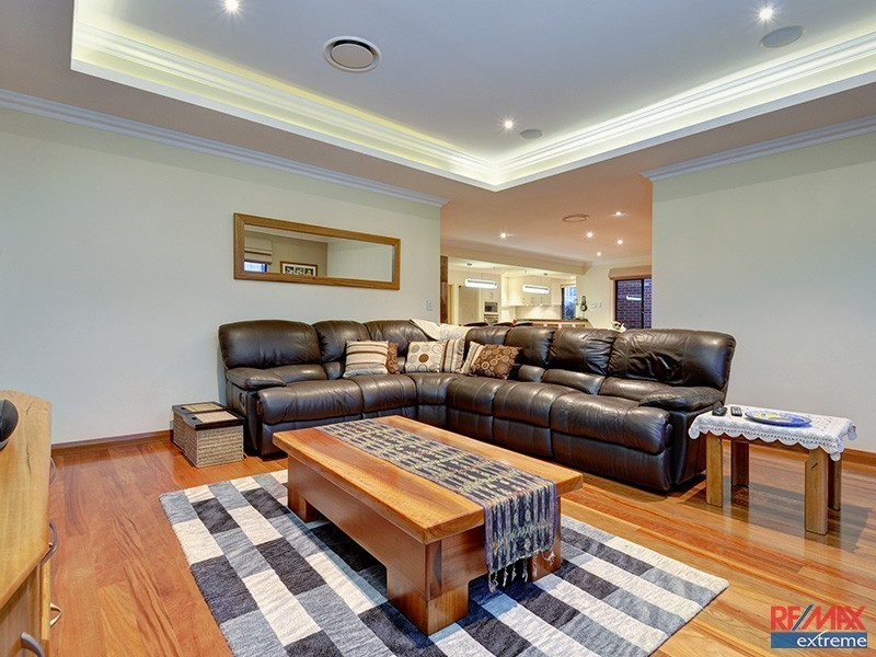 31 Matta Way, Pearsall WA 6065