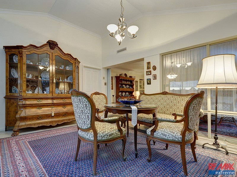 50 Selkirk Drive, Kinross WA 6028