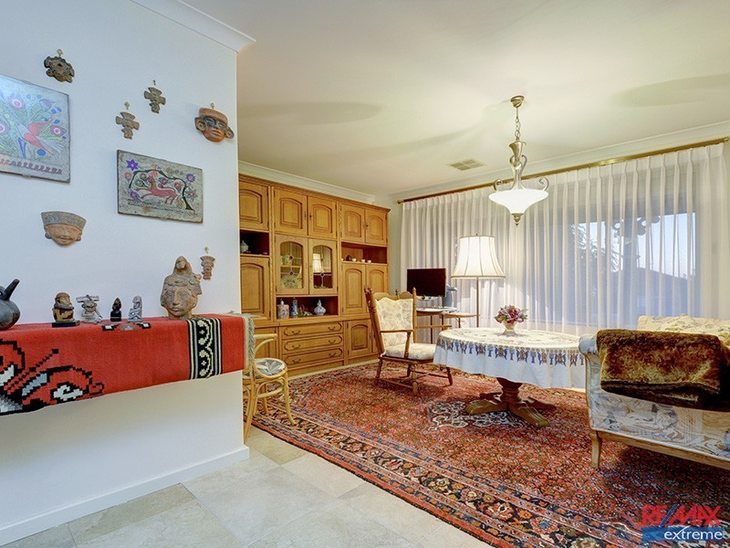 50 Selkirk Drive, Kinross WA 6028