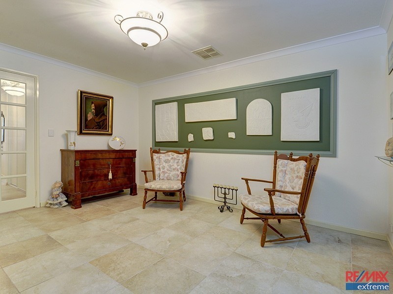 50 Selkirk Drive, Kinross WA 6028