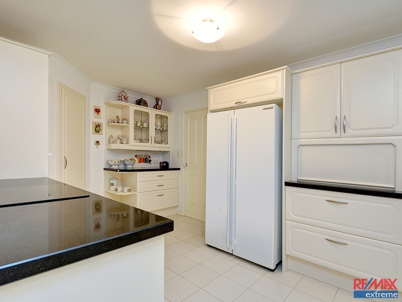 50 Selkirk Drive, Kinross WA 6028