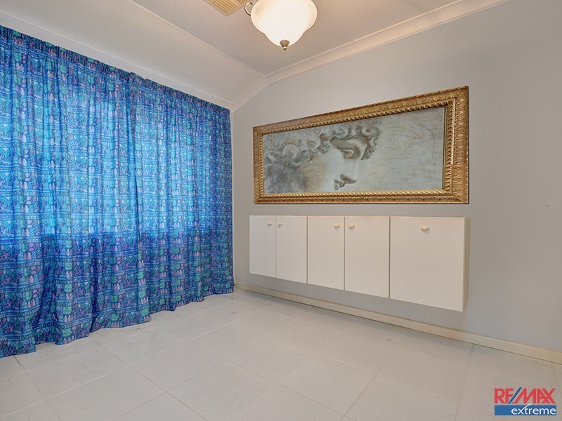 50 Selkirk Drive, Kinross WA 6028